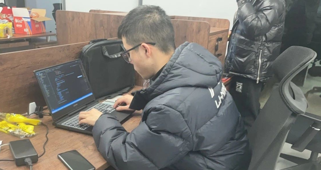 【项目报道】我司为宜宾市市民中心政务服务保驾护航。(图2) 【项目报道】我司为宜宾市市民中心政务服务保驾护航。(图2)