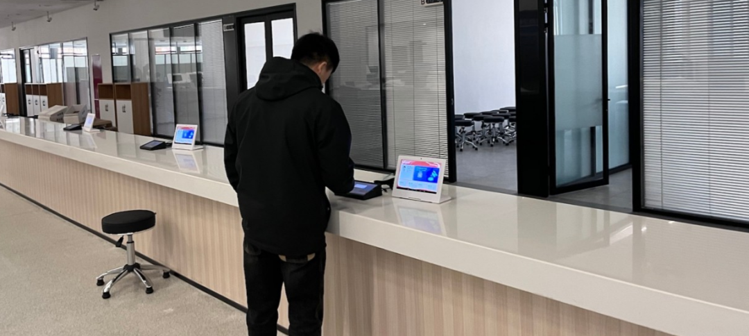 【项目报道】我司为宜宾市市民中心政务服务保驾护航。(图5) 【项目报道】我司为宜宾市市民中心政务服务保驾护航。(图5)